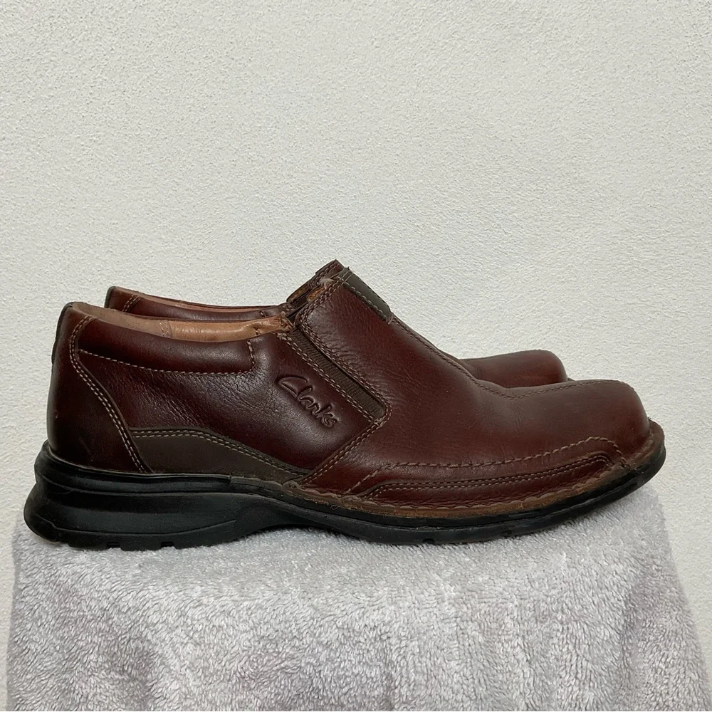 NWOT Clarks Brown Oily Vue Leather Upper Slip On Dress Shoe Men's Size 9M